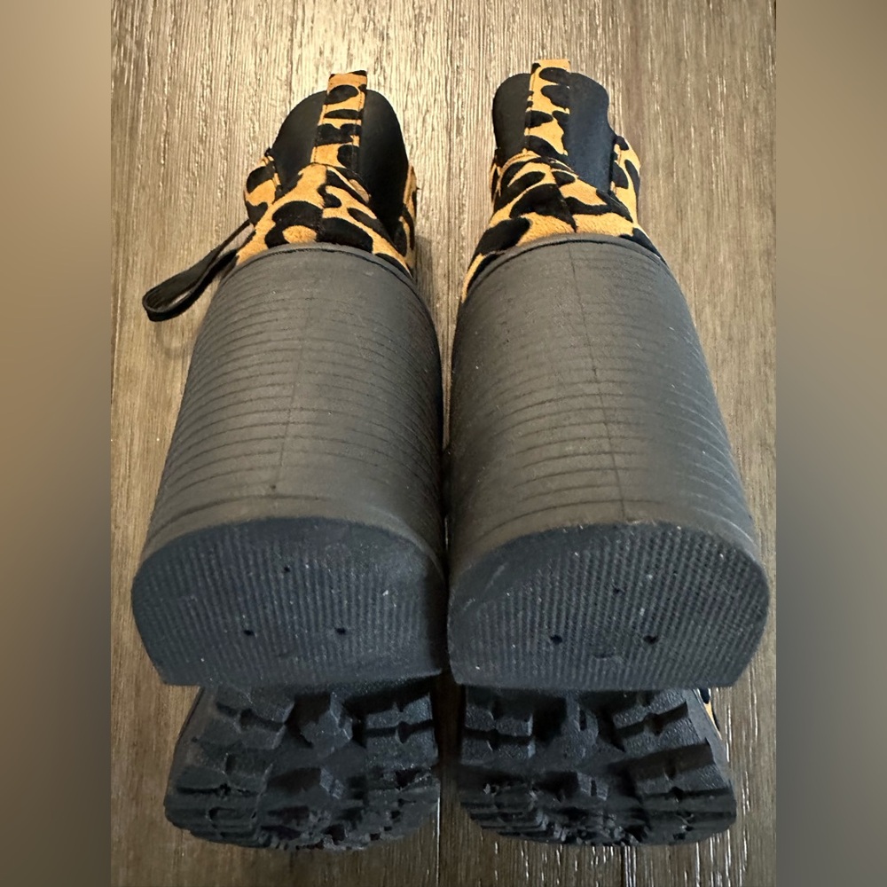 Qupid Leopard Print Lace-Up Chunky Platform Ankle Boots - Size 9 - Picture 14 of 16